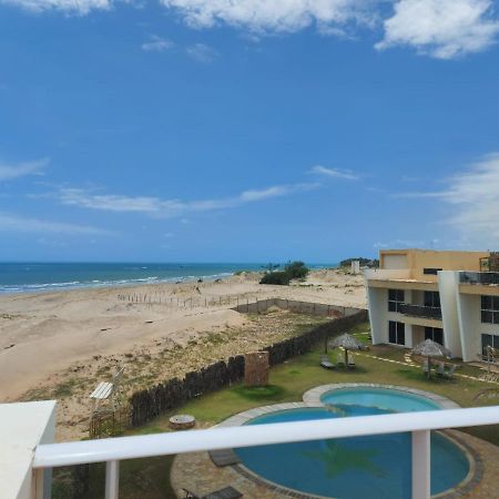 Vilas Na Praia Residence O Paraiso E Aqui Аракати Екстериор снимка