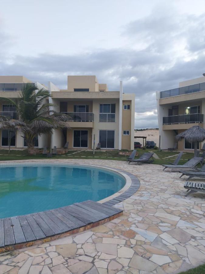 Vilas Na Praia Residence O Paraiso E Aqui Аракати Екстериор снимка