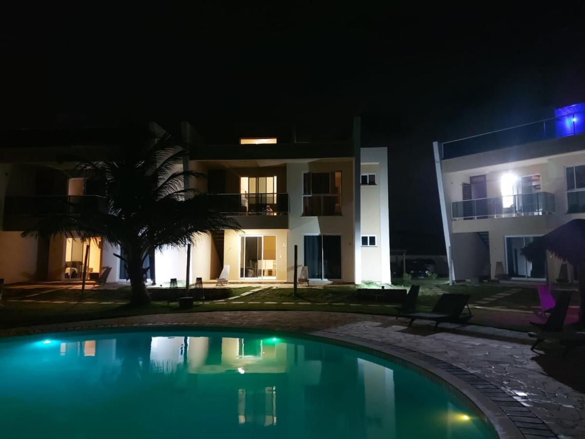 Vilas Na Praia Residence O Paraiso E Aqui Аракати Екстериор снимка